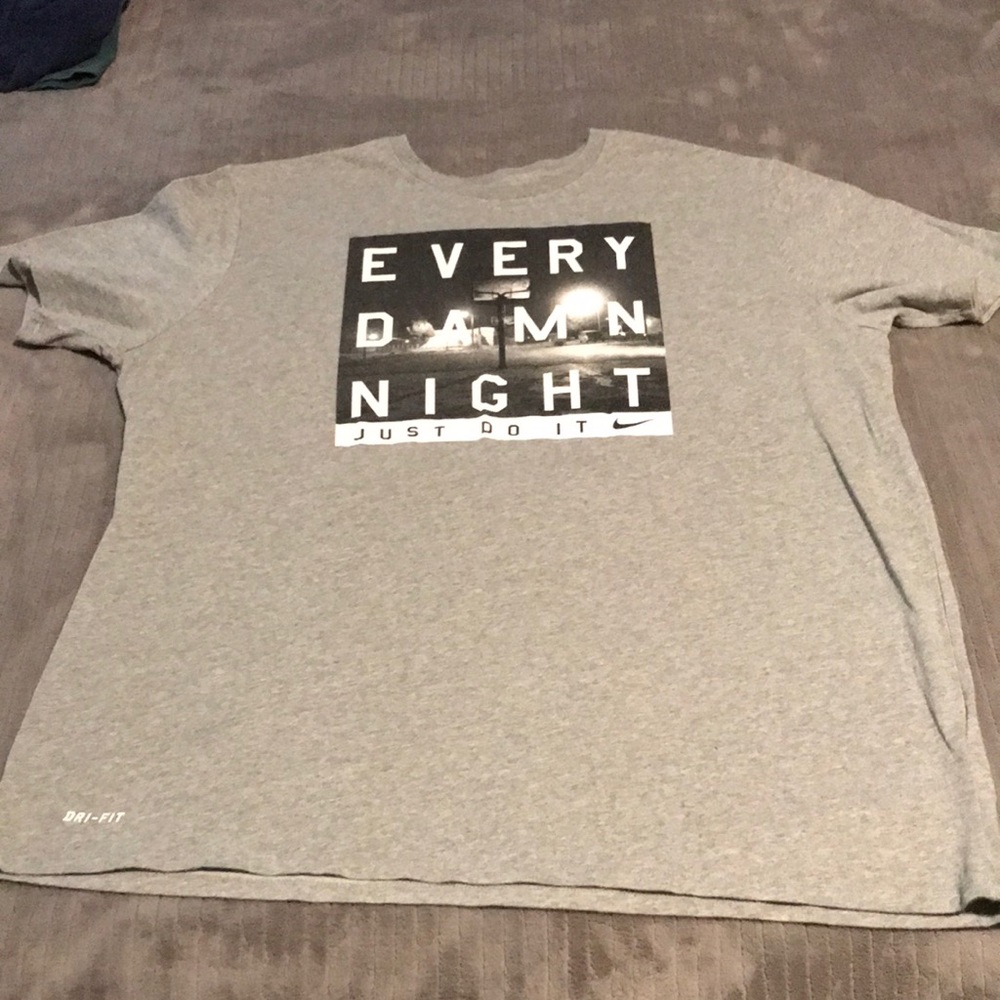 Nike Men’s Dri-Fit. XXL